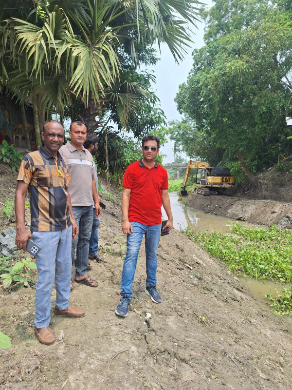 স্বচ্ছতার নজির: খাল খননের অব্যয়িত টাকা ফেরত দিয়ে প্রশংসায় সালথার ইউএনও