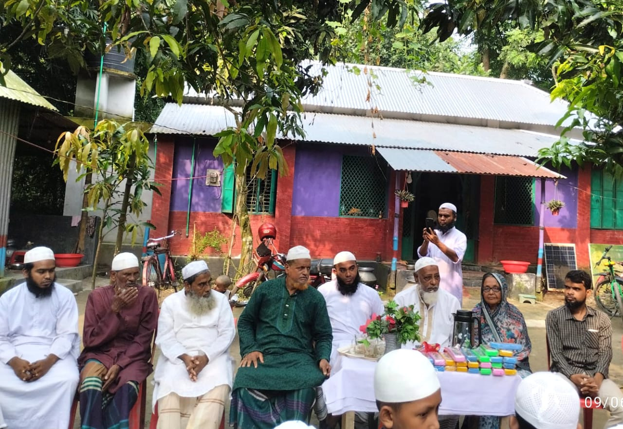 বারাংকুলা চাইল্ড একাডেমি ও নূরানী আইডিয়াল মাদ্রাসায় মহিলা হেফজখানার শুভ উদ্বোধন  ও মিলাদ মাহফিল